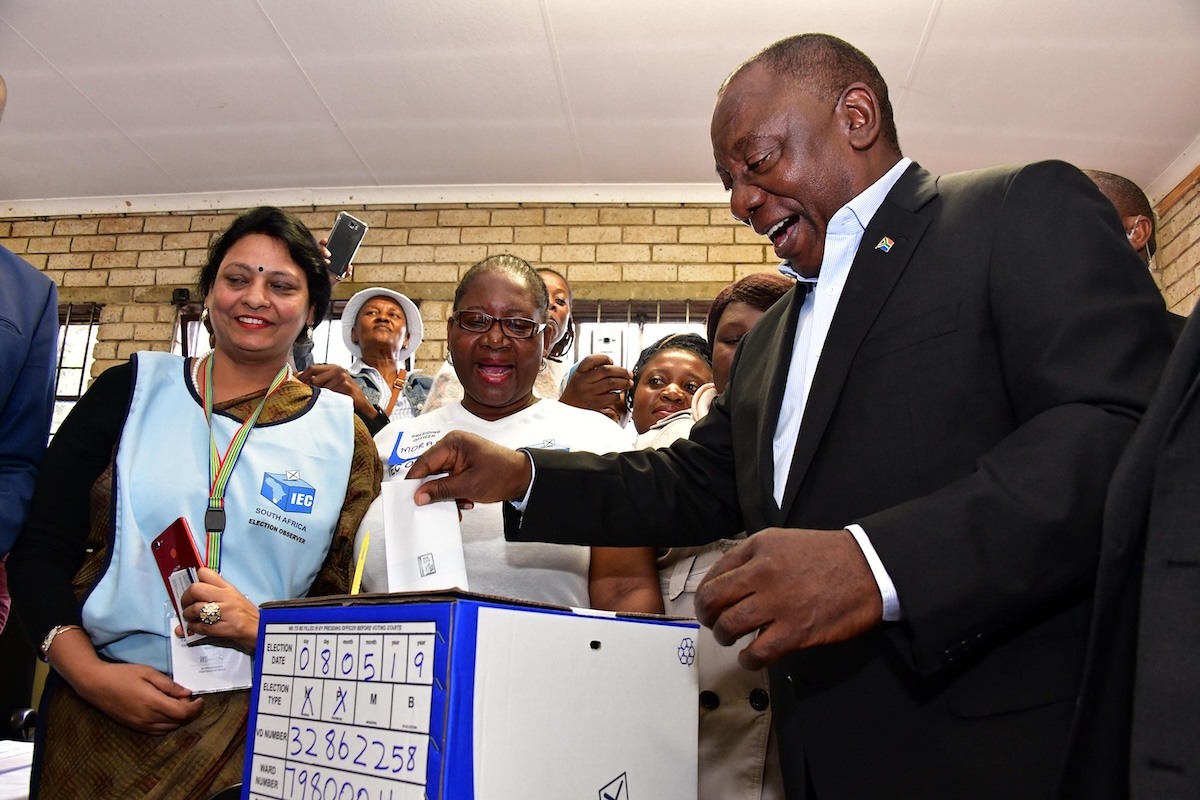 Cyril Ramaphosa voting in national elections